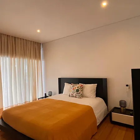 Crystal House 앙그라두에루이스무