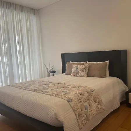 Crystal House ホームステイ *