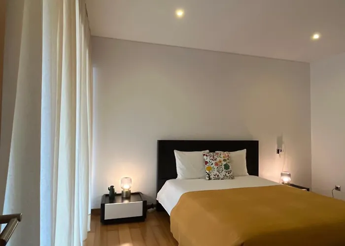 Pansiyon Crystal House Angra do Heroísmo